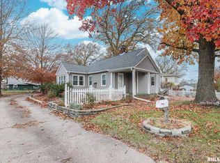 2420 Jersey Ridge Rd, Davenport, IA 52803