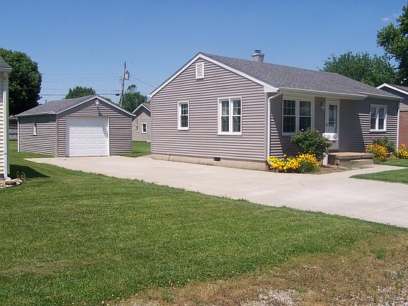 Side view and garage