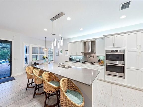5th image of 4672 Kensington CIR