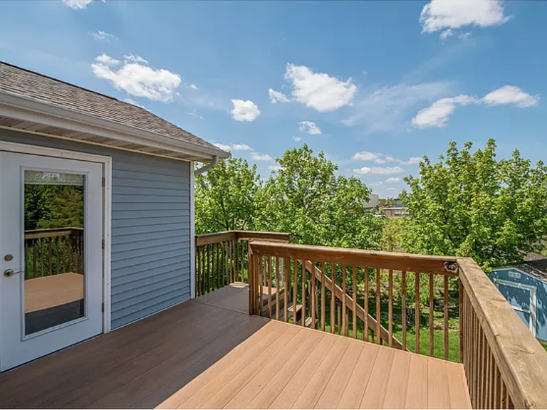2104 NE Oak Dr — Photo 16