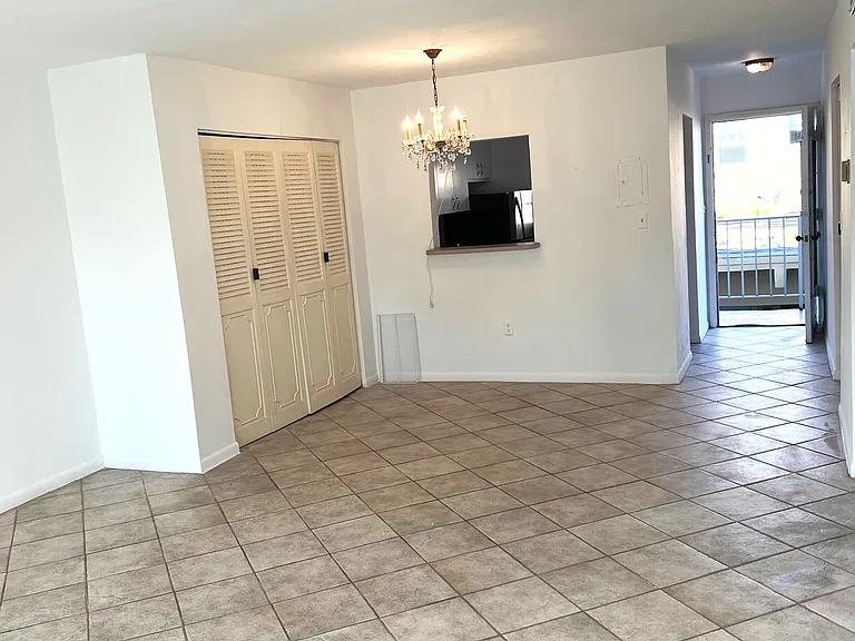 1235 Pennsylvania Ave #3B — Photo 5