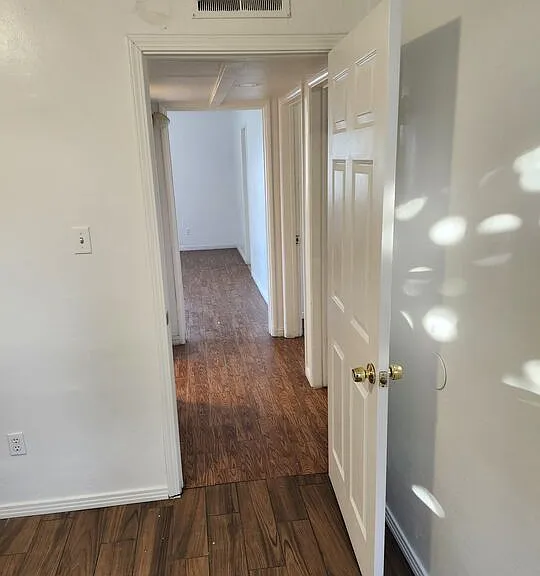 25795 Walker St — Photo 5