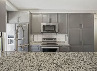 220 2nd St SE APT 302, Washington, DC 20003