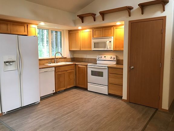 4th image of 18229 Inglewood Ct SE