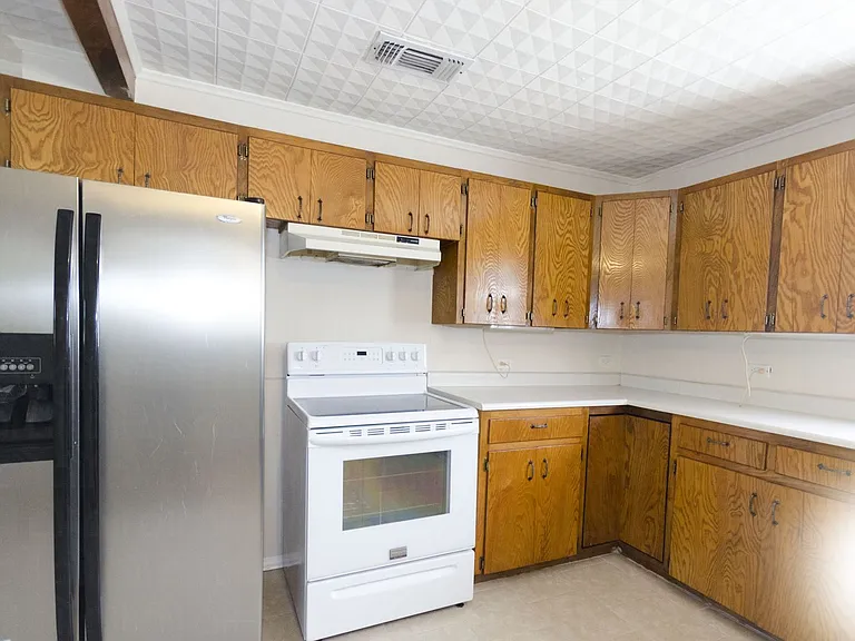 4422 Bowie St — Photo 3
