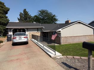 505 Viewcrest Pl, Selah, WA 98942