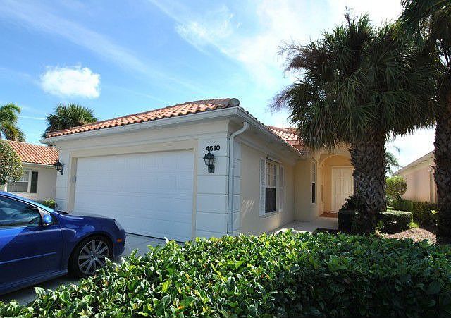 1st image of 4610 Hammock Cir