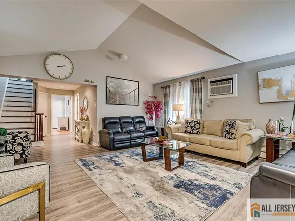 87 Fiume St, Iselin, NJ 08830