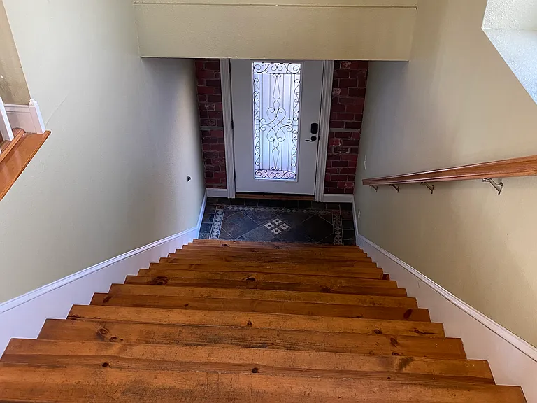 202 E Alpine St #B — Photo 14