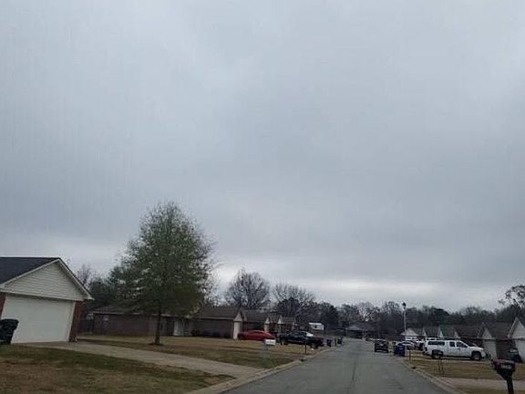 4th image of 2550 Winchester Dr