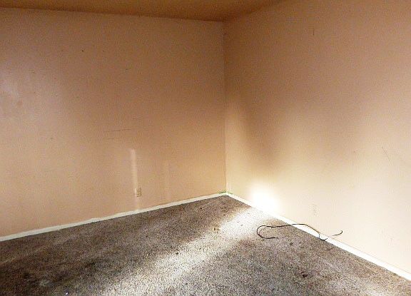 5th image of 2707 W Latrobe St