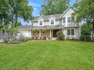 W276N2570 Wildflower Rd, Pewaukee, WI 53072