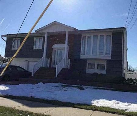 1st image of 806 Allwyn St