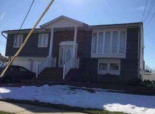 806 Allwyn St, Baldwin, NY 11510