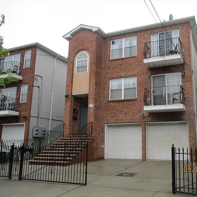 2nd image of 20-22 2nd St