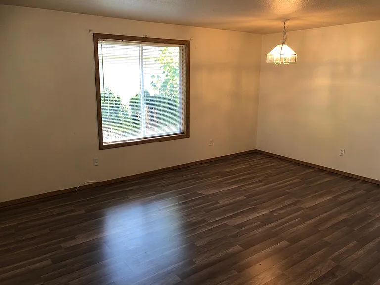 2912 NE Delancey Ct — Photo 11