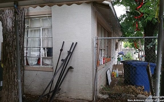 5th image of 1738 Hermine Blvd
