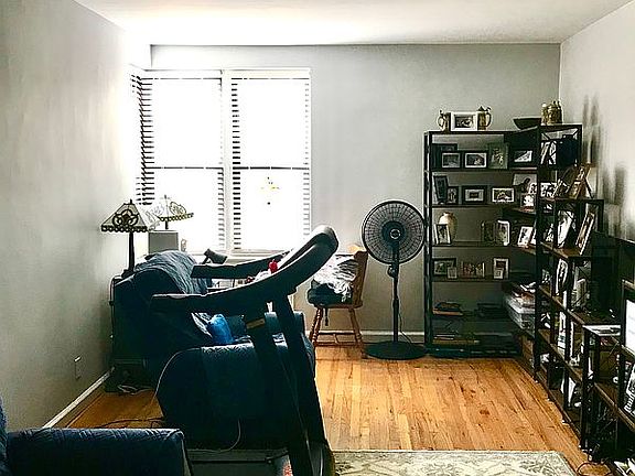 3rd image of 2220 Burnett St APT 3J