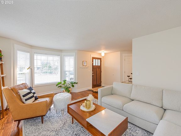 4th image of 3302 NE 166th Ave