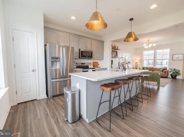 30 Kirby Ct, Bunker Hill, WV 25413