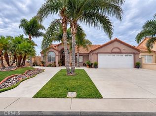 733 Periwinkle Ln, Perris, CA 92571