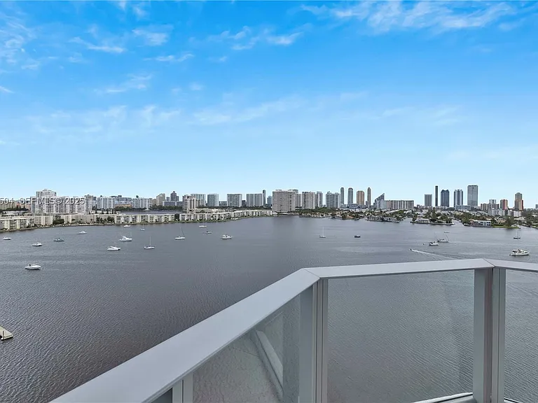 17111 Biscayne Blvd #1709 — Photo 3