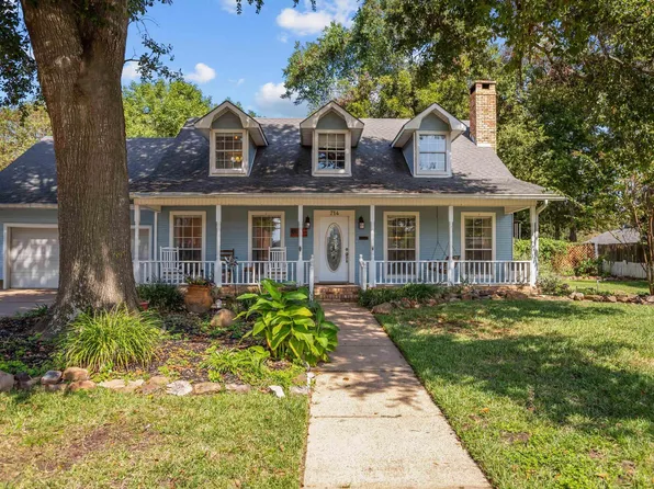 714 E Houston Ave, Crockett, TX 75835