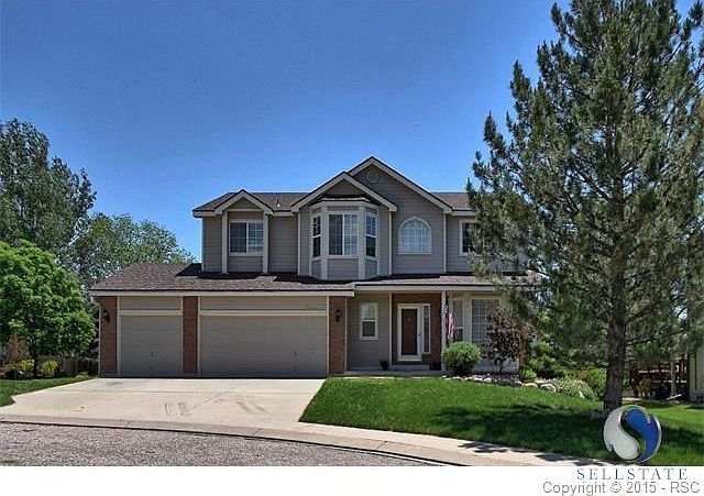 Beautiful home in Charter Greens.