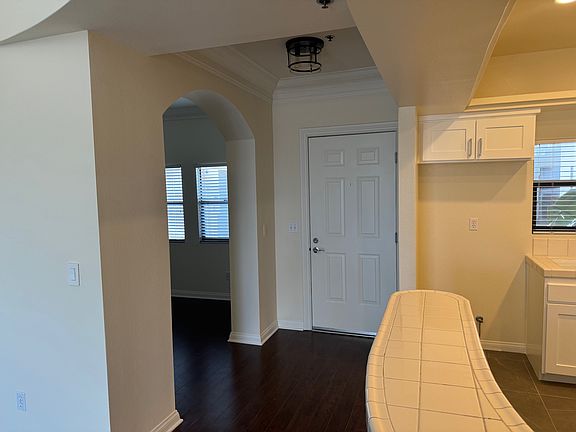 5th image of 540 N Rossmore Ave APT 408