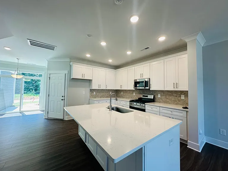 5633 Stafford Rd — Photo 3