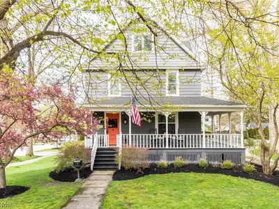 122 Walnut St, Chagrin Falls, OH, 44022