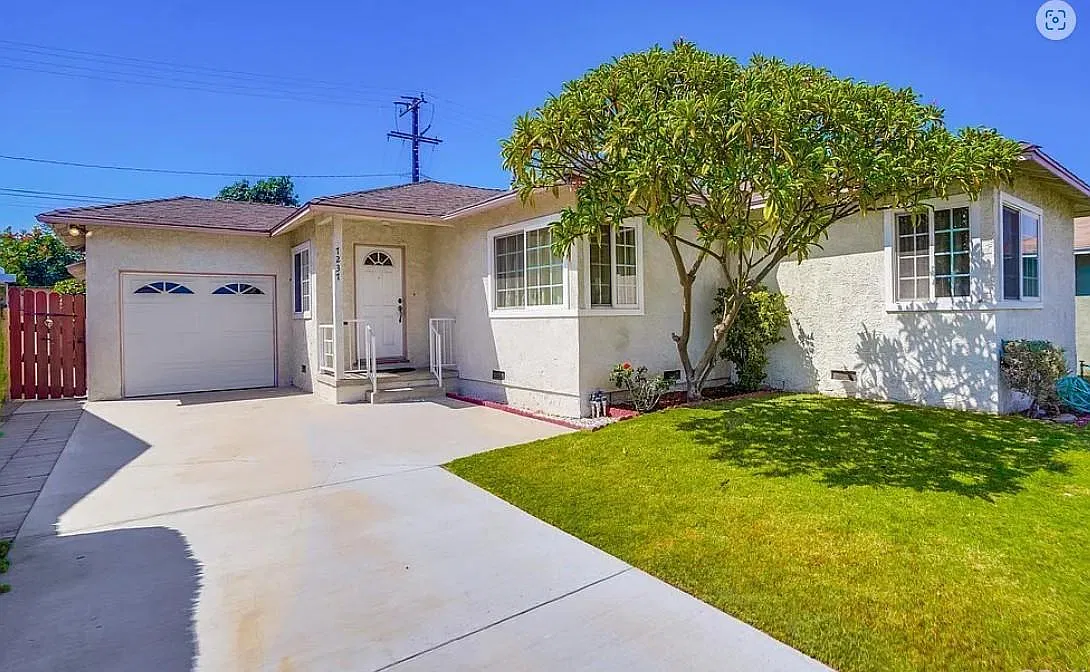 3 bed, 1200 sqft, $3,495 — Photo 2
