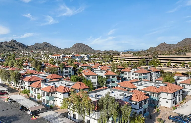 Bella Vista Apartment Homes — Photo 32