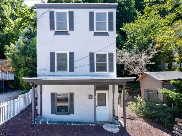 164 S Main St, Lambertville City, NJ 08530