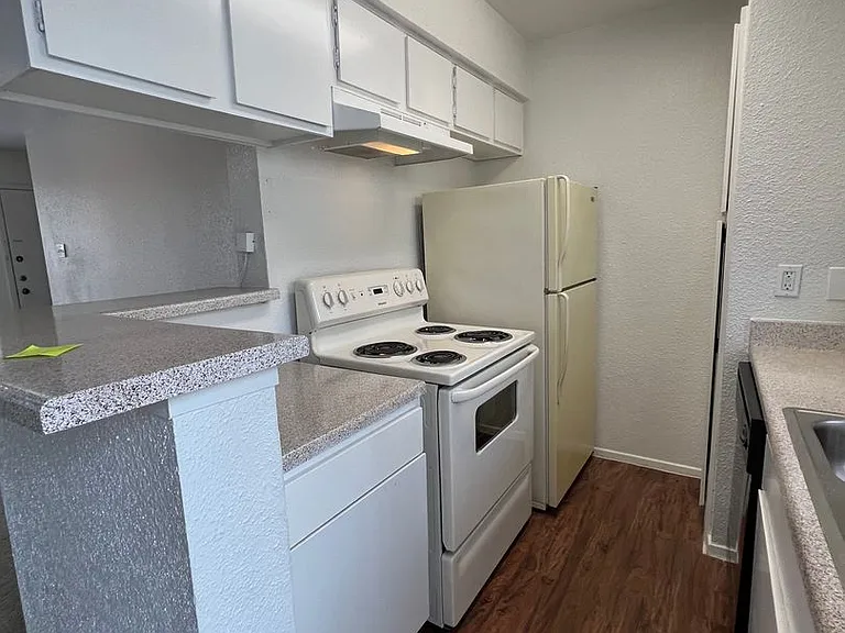 Cypresswood Crossing Apartments — Photo 34