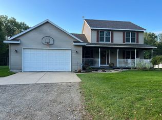 10038 Riley Ln, Greenville, MI 48838