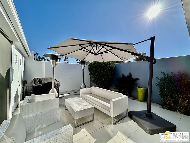 16 Lakeview Cir — Photo 44