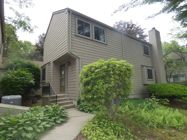 24 Happy Hollow Circle #C, Stratford, CT 06614