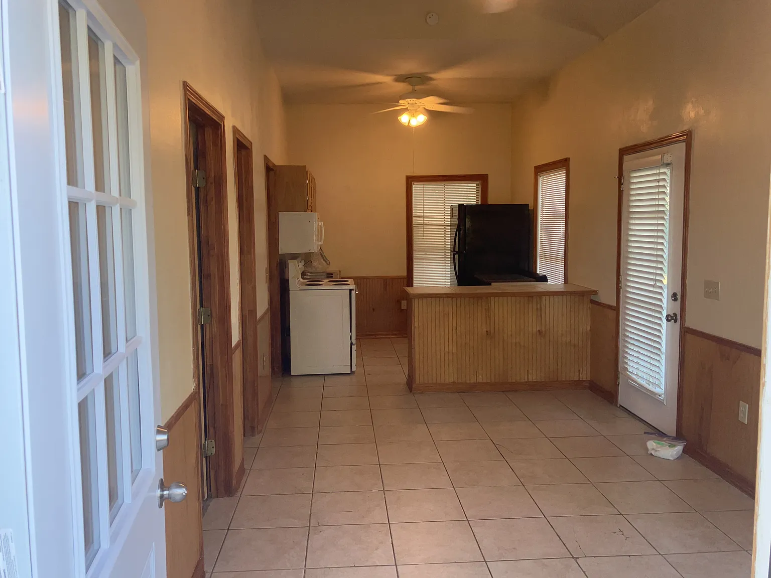 1 bed, 725 sqft, $1,285 — Photo 3