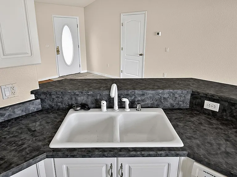 9 Lytton Ln — Photo 19