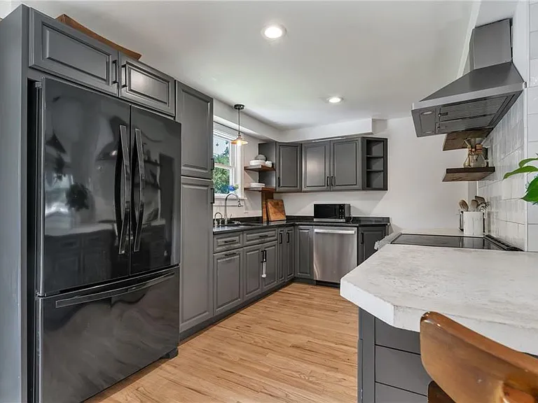 19 Sherwood Rd — Photo 11