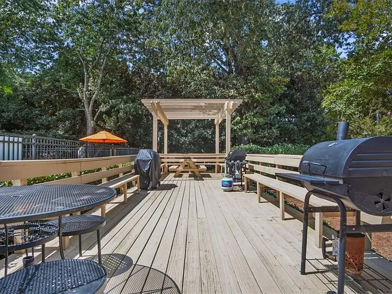 1501 Clairmont Rd #1210 — Photo 25