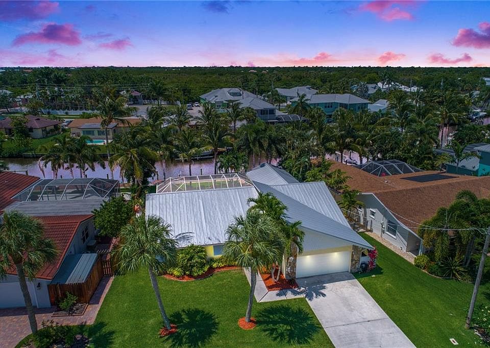 1st image of 1374 SW Seagull Way