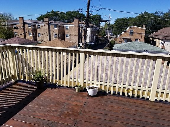 3rd image of 2812 N Narragansett Ave