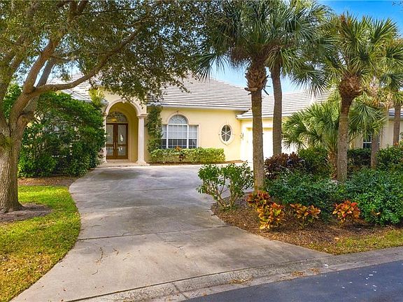 3rd image of 37 Grand Palms Blvd