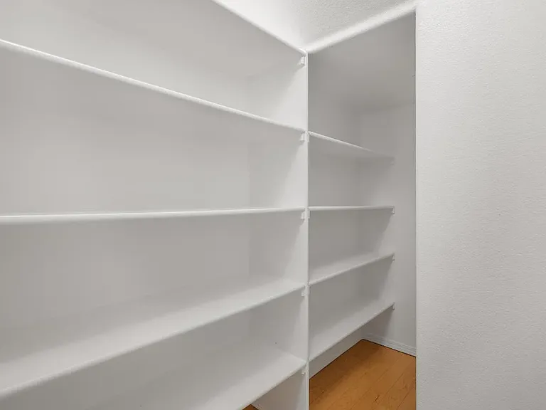 2283 NW Oak Knoll Pl — Photo 10