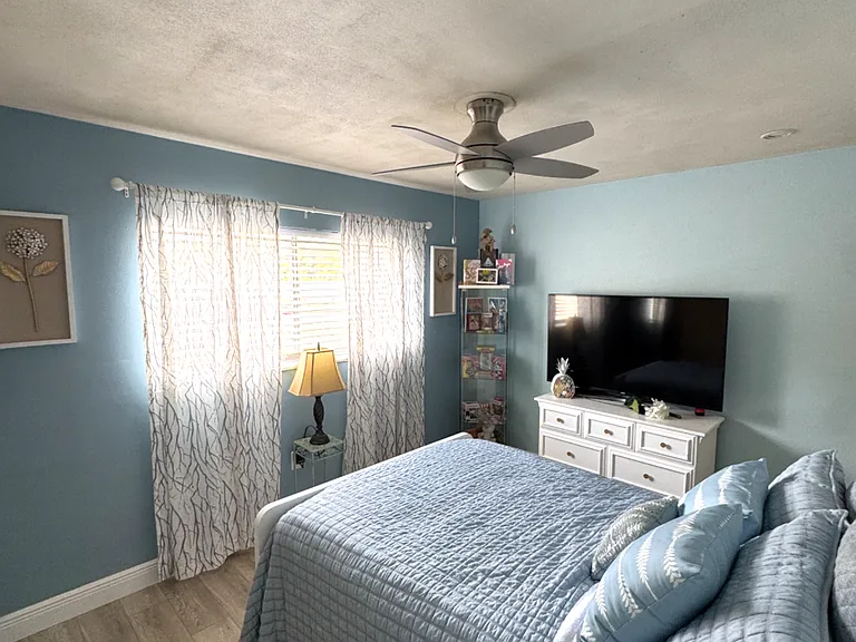 1257 Drew St #1 — Photo 14