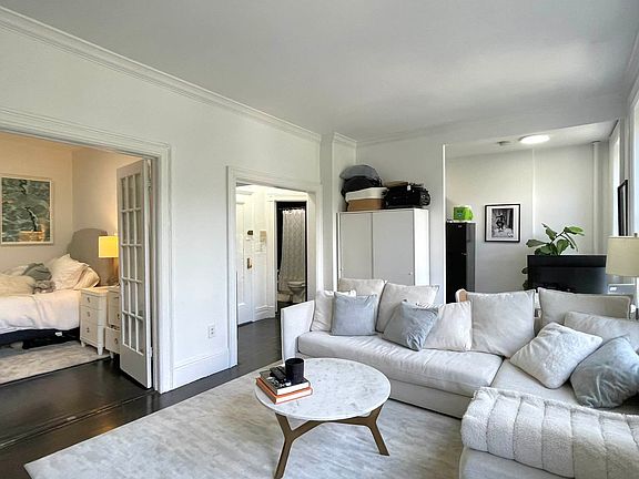 2nd image of 82 Christopher St APT 2A