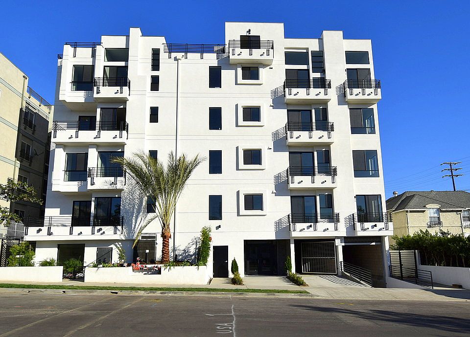 1st image of 1046 Serrano #501