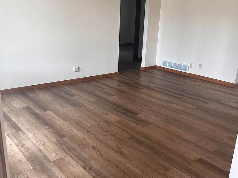 218-220 Lyndhurst Dr — Photo 3